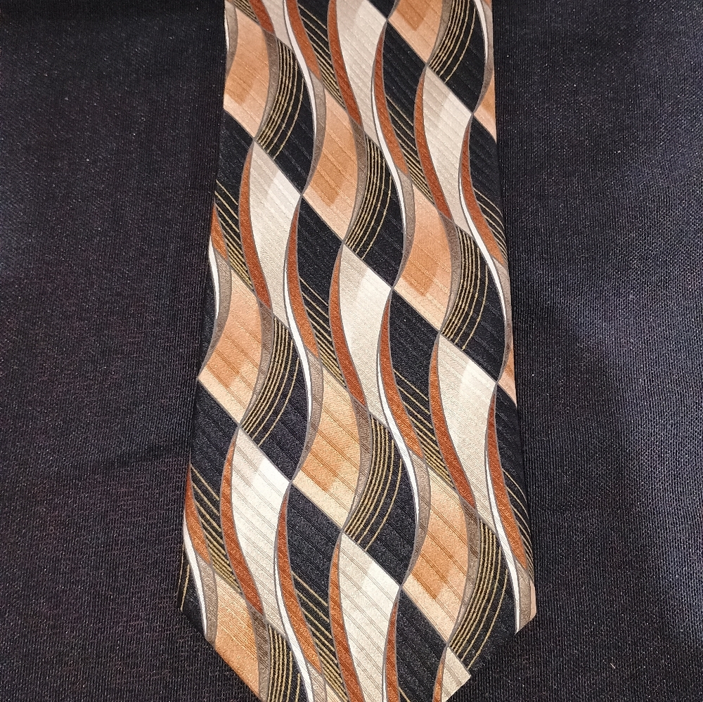 Covington Black and Brown Patterned Tie